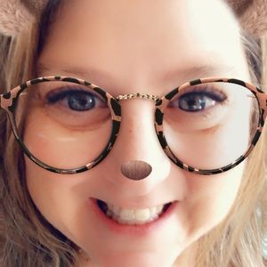 Meet your Posher, Traci